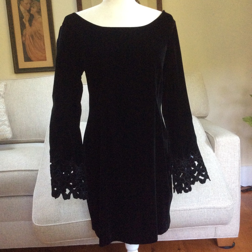 Stunning VIVIENNE TAM LBD Velvet S2